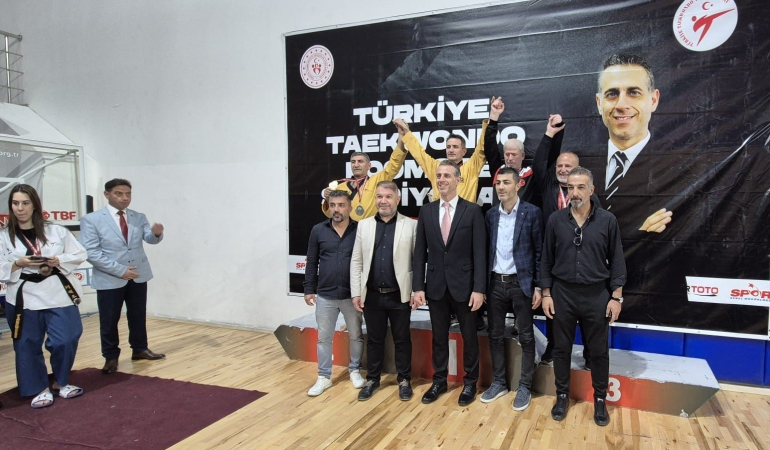Yıldıran Tekmeden Bi̇r Altın Bi̇r Bronz Madalya