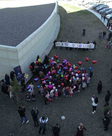 Yıldızkent Anaokulu Lösemi̇li̇ Çocuklar Haftasında Örnek Bi̇r Etki̇nli̇ğe İmza Attı