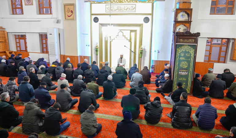 Camii Kebir’de Sabah Namazı Buluşması Gerçekleştirildi