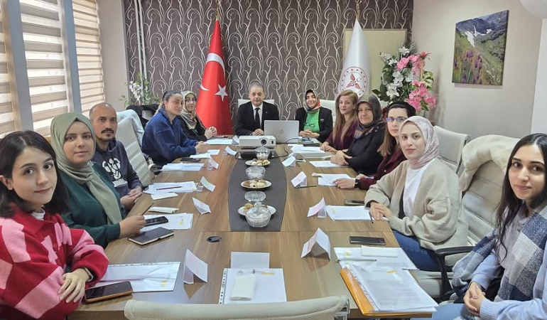 “İnsan Hakları ve Hasta Hakları” konulu hizmet içi eğitimi düzenlendi