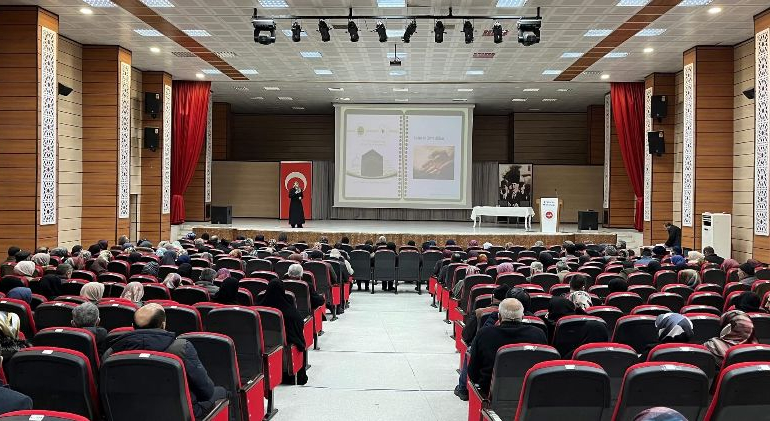 Umre yolcuları için seminerler tamamlandı