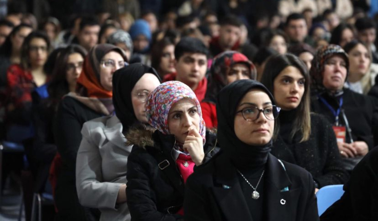 Erzincan’da Gençlik Politika Belgesi Vizyon Çalıştayı
