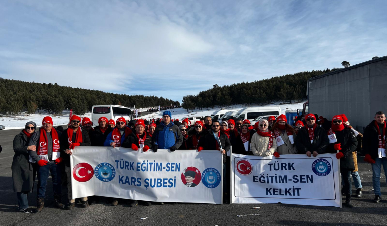 KELKİT TÜRK EĞİTİM-SEN AİLESİ SARIKAMIŞ ŞEHİTLERİ İÇİN YÜRÜDÜ