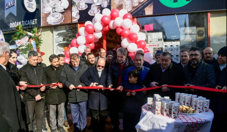 YEŞİL AVM KELKİT’E AÇILDI