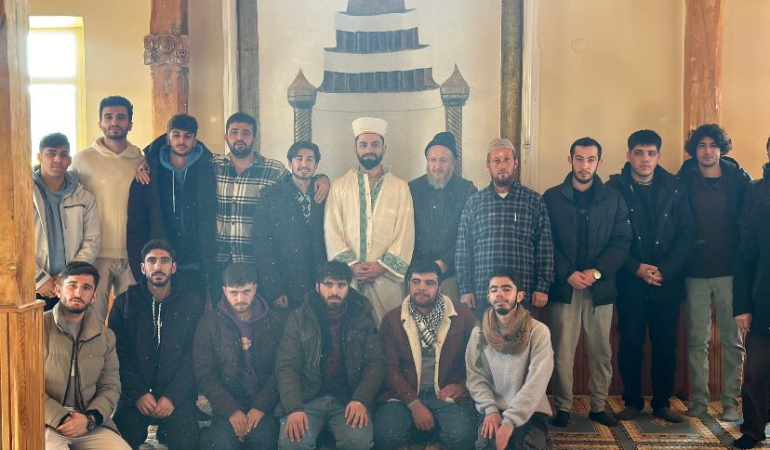 Öğrenciler Erzincan’ın tarihi  yerlerini gezerek bilgilendirildi