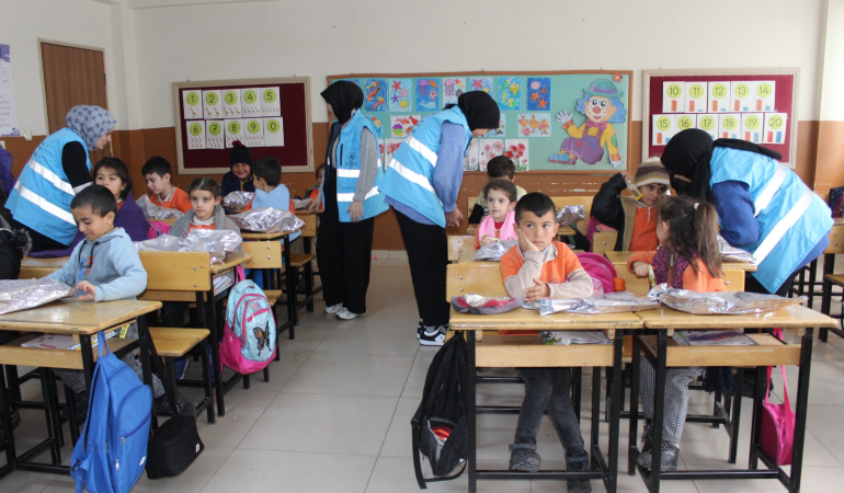 “Isıtan Eller” projesi ile gönüller ısındı