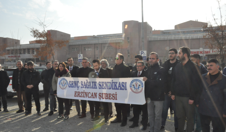 Erzincan’da Genç Sağlık Sendikası Basın Açıklaması Yaptı