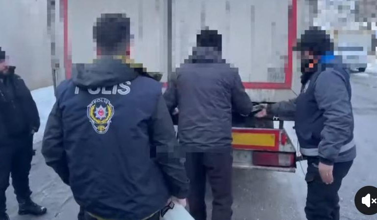 Erzincan’da 18 yabancı uyruklu şahıs yakalandı