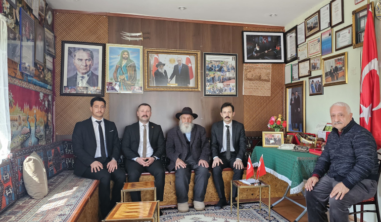 Ahmet Uğurlu Dede’ye ziyaret
