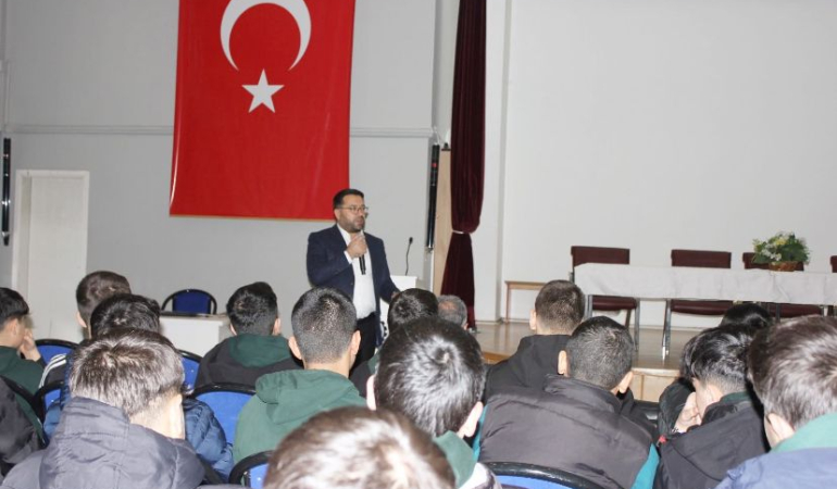 Sosyal medya ahlakı ve manevi değerlerimiz