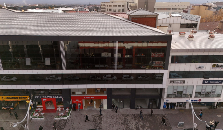 Erzincan İl Özel İdaresi  kendisine ait  dükkan ve ofisleri  satışa çıkardı