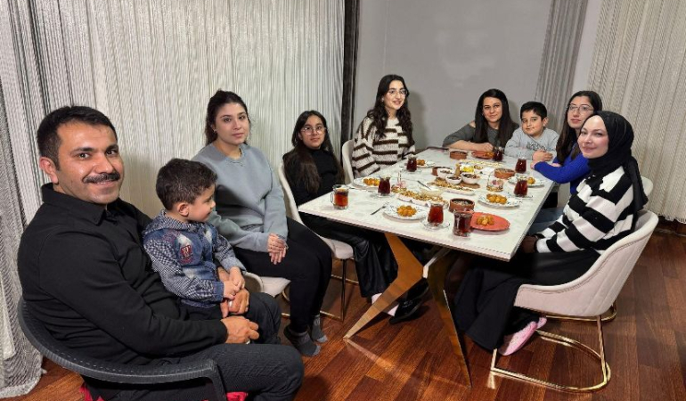 Ramazan’ın güzelliğini birlikte yaşıyorlar
