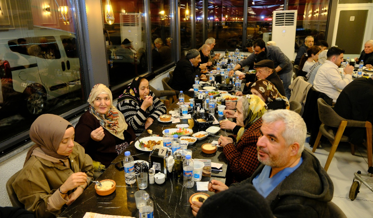 Ahmet Tanoğlu’ndan Huzurevi sakinlerine anlamlı davet