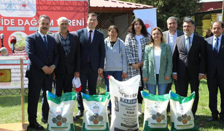 Erzincan’da Tohum, Fide ve Fidan Dağıtım Töreni Yapıldı