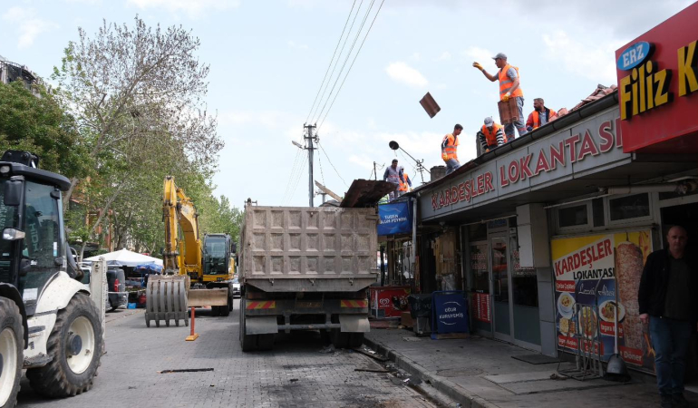 “Esnafımızın Yanındayız, Yaraları Birlikte Saracağız”