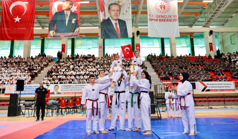 Erzincan’da 19 Mayıs Coşkusu: 106. Yıl Kutlamaları Nefes Kesti