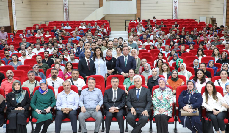 Vali Aydoğdu öğretmenlerle bir araya geldi