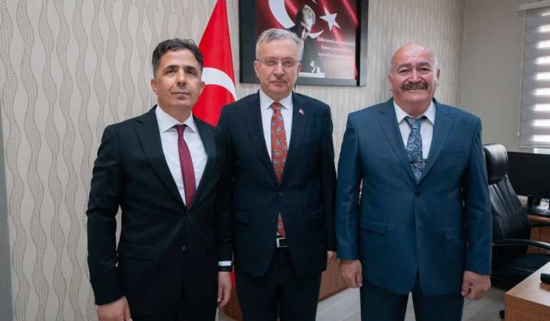 Eğitim Fakültesi’nde Görev Değişimi