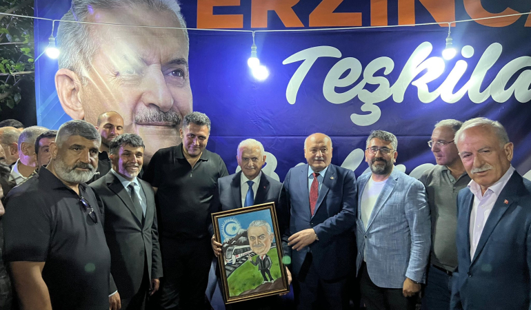 Erzincan  AK Parti Teşkilat Buluşmasında Yıldırım’dan Birlik Mesajı