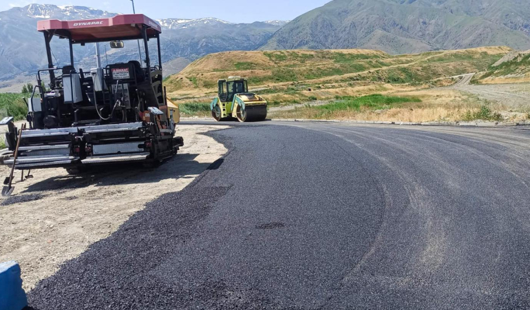 Erzincan’da Ulaşımda Çalışmalar Sürüyor