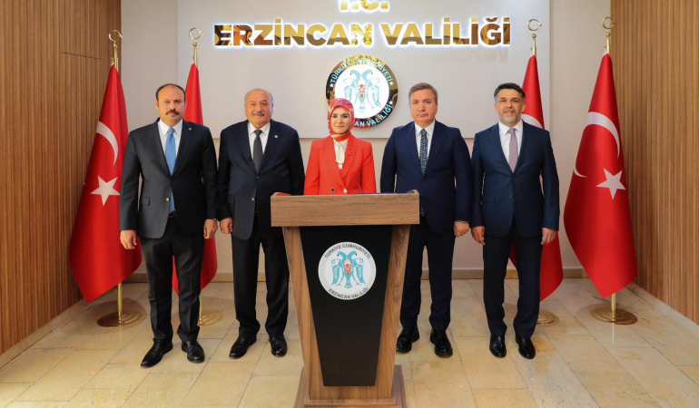 Bakan Mahinur Özdemir Göktaş’tan Erzincan’a Sosyal Hizmet Ziyareti
