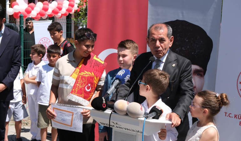 Galatasaray Başkanı Dursun Özbek’ten Erzincanspor’a Müjde