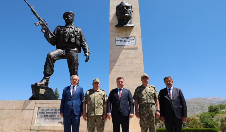 Erzincan’da Şehitler Anıtı Yeniden Halkla Buluştu