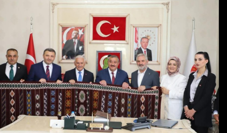 Binali Yıldırım Kelkit’te Coşkuyla Karşılandı
