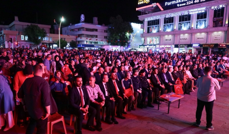 Erzincan’da 15 Temmuz Ruhu Binlerce Kişinin Katılımıyla Yaşatıldı