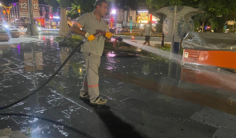 Belediyeden Şehir Temizliği Atağı