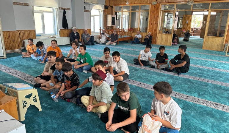 Erzincan’da Maneviyat Dolu Yaz Kursu Kapanışı