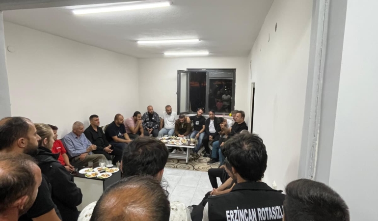 Erzincan Rotasızlar motosiklet kulübünden anlamı gece
