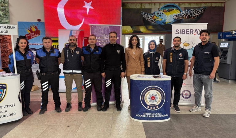 Erzincan’da Üniversite Öğrencilerine Güvenlik ve KADES Eğitimi Verildi