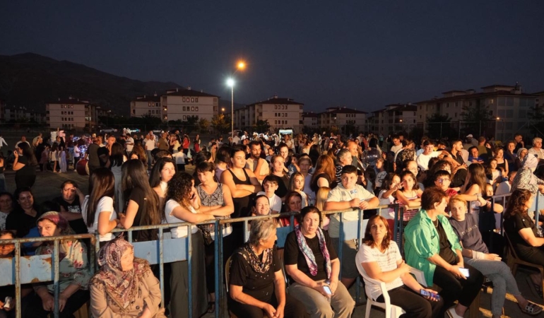 Erzincan’da Munzur Mahallesi Kültür ve Dayanışma Festivali Coşkusu