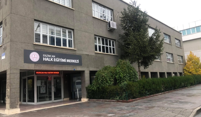 Erzincan’da Yetişkinlere Yönelik Yeni Giyim ve El Sanatları Kursları Başlıyor
