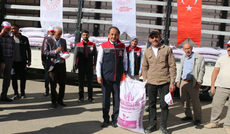 Kemaliye’de Çiftçilere Büyük Destek