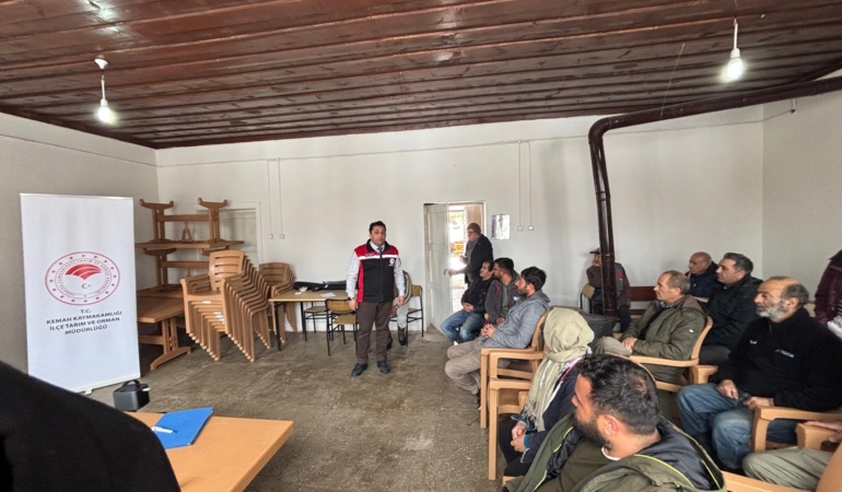 Çiftçiler ve Tarım Müdürlüğü İşbirliğiyle Yeni Çözümler Üzerine Görüşmeler Yapıldı