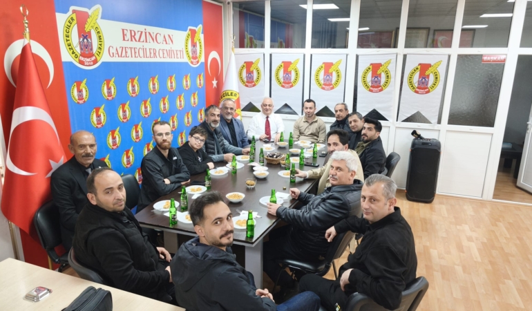 Erzincan Gazeteciler Cemiyeti’nde Bayramlaşma Programı Düzenlendi