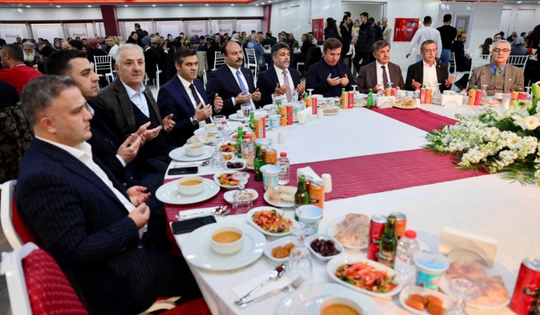 Erzincan TSO İftarında Muhteşem Kalabalık