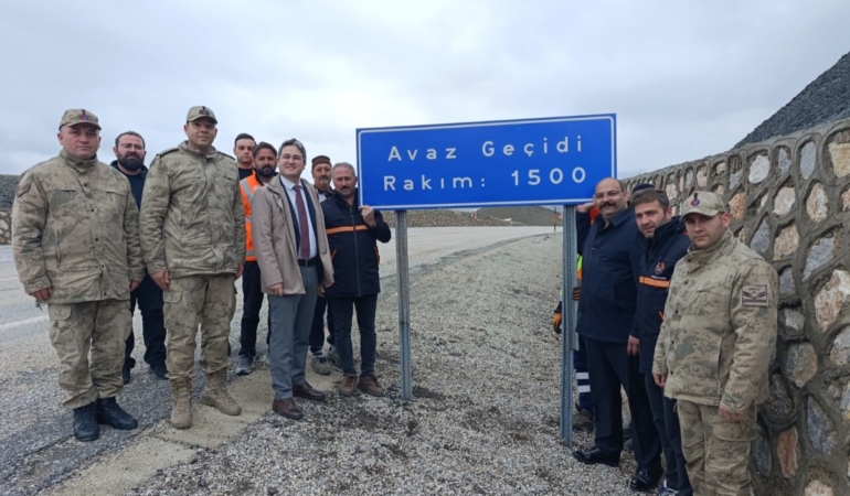 “Çimento Geçidi” Tarihe Karıştı: Kemaliye’de “Avaz Geçidi” İsmi Geri Döndü