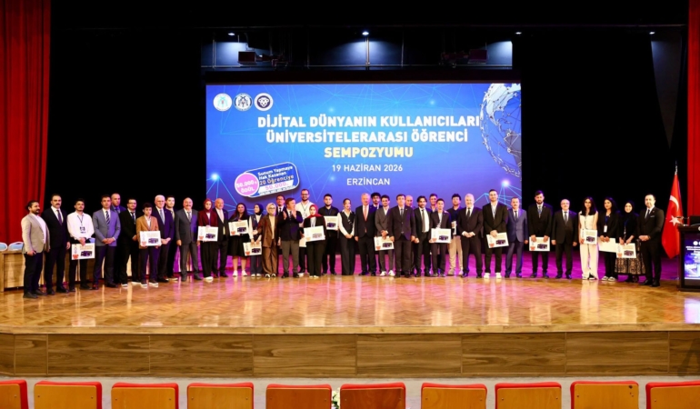 Dijital Geleceğe Yön Veren Gençler Ödüllendirildi