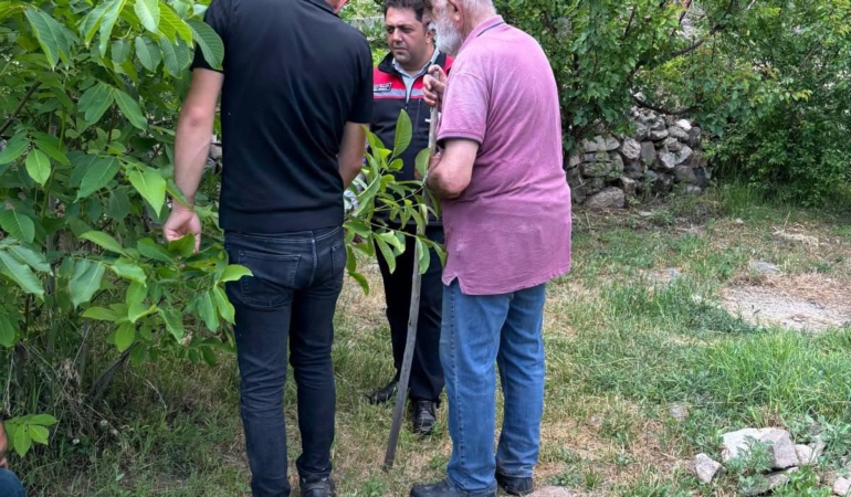 Erzincan’da Üreticilerle sahada, bahçeler için birlikte çalışılıyor